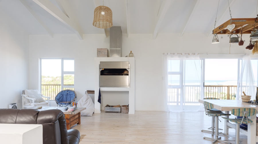 4 Bedroom Property for Sale in Suiderstrand Western Cape